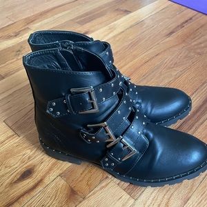 Motorcycle studded boots